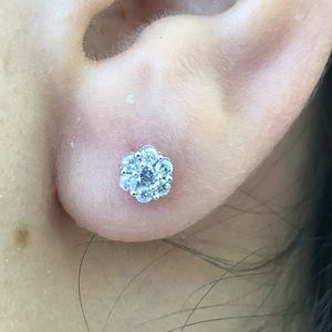 Stud cluster earrings